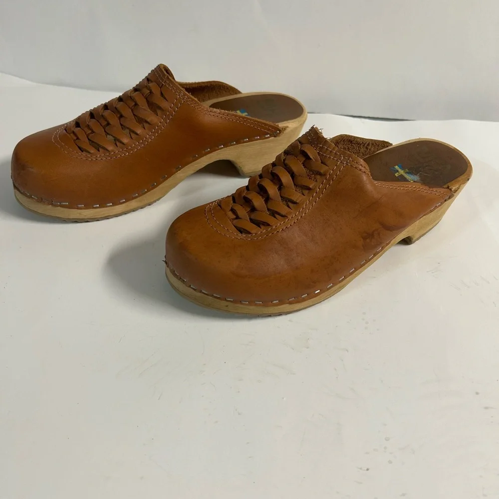 MIA Swedish Women's Traditional Wood Heel Leather Slide On Shoes SZ 38